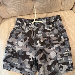 ** 4 sets for one price 
The Children's Place
Toddler boys’ 2T shorts